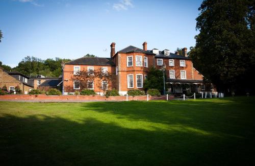 Brands Hatch Hotel | Experience Brandshatch Place & Spa: 4-Star Oceanfront Retreat