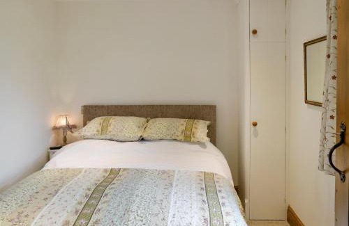 Middleham House | Discover Brandys Barn: Pet-Friendly Retreat with Family Comfort