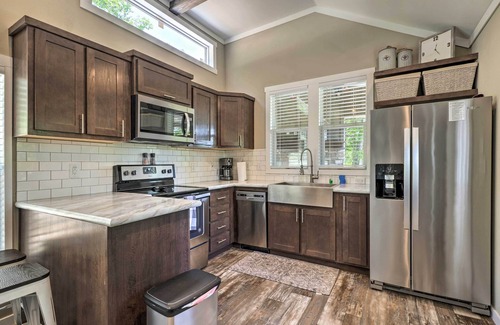 Branson Cabin | Cozy Tiny Home Retreat with Private Lake on 52 Acres