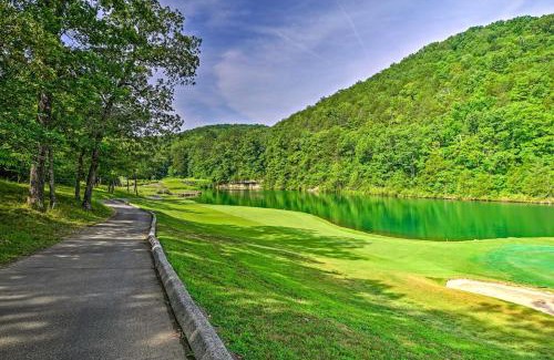 Reeds Spring House | Family-Friendly Branson West Cabin with Pool and Golf Access