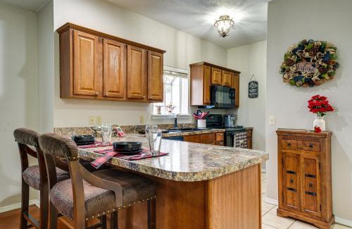 Branson West Apartment | Pet-Friendly Branson West Vacation Rental with Pool Access