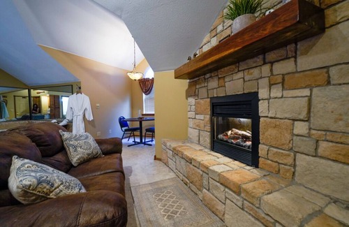 Ponce De Leon Bed & Breakfast | Family-Friendly Branson White River Suite Awaits You