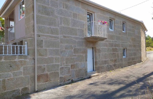 Ponte Caldelas House | Relax at Brasiña House: Top-Rated Spa & Breakfast Included