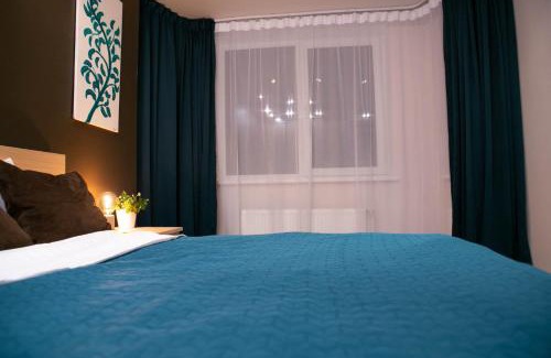Ciekurkalns Apartment | Guest Rated 9.5: Family-Friendly Brassy Apartment Escape