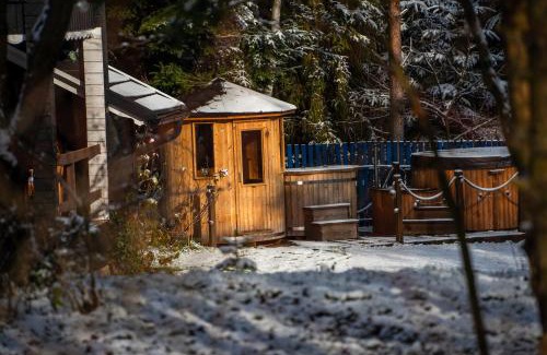 Binczarowa House | Bratkowa Chata: Guest Rated 9.9 with Oceanfront Amenities