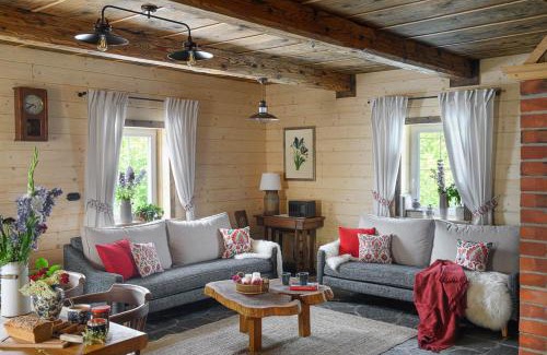 Binczarowa House | Bratkowa Chata: Guest Rated 9.9 with Oceanfront Amenities