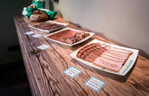 Georgensgmuend Hotel | Guest Favorite: BRATWURSThotel with Restaurant & Breakfast