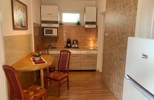 Sarospatak House | Comfortable Braun vendégház: Pet-Friendly & Family Oriented