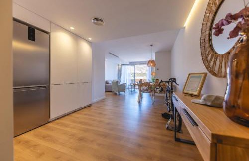 el Mercadal Apartment | Family-Friendly Bravissimo Domènica with Balcony Retreat