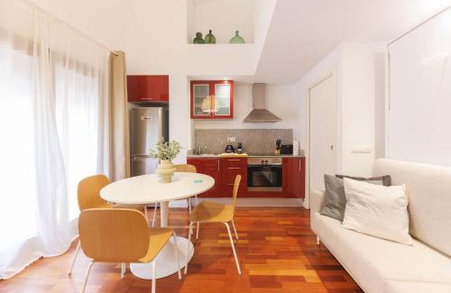 el Mercadal Apartment | Family-Friendly Duplex Apartment at Bravissimo Plaça Catalunya