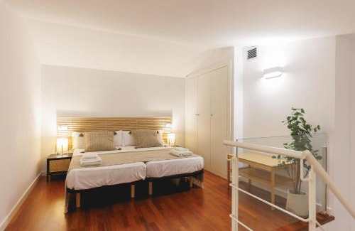el Mercadal Apartment | Stylish Duplex Apartment at Bravissimo Plaça Catalunya