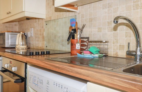 St Wenn Cottage | BRAY COTTAGE, pet friendly, with open fire in Winnard's Perch