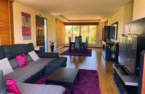 Sao Jorge House | Cozy Retreat at Brazão Guest House - Child Friendly Stay