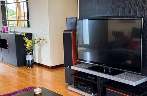 Sao Jorge House | Cozy Retreat at Brazão Guest House - Child Friendly Stay