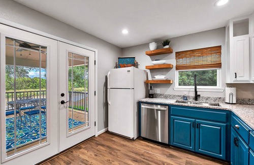 Waco House | Cozy Brazos River Bungalow Near Silos & Baylor - Top Rated