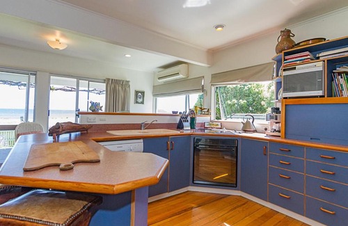 Tauranga Taupo House | Discover Breachmor: Family & Pet-Friendly Lakefront Retreat