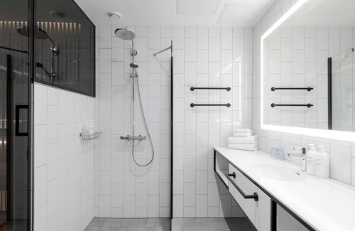 Aviapolis Hotel | Experience Break Sokos Hotel Flamingo: 4-Star Comfort & Spa