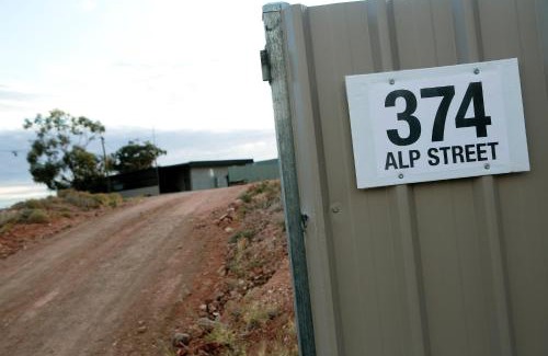 Coober Pedy House | Incredible Breakaway Views at 374 ALP ST with Family Amenities