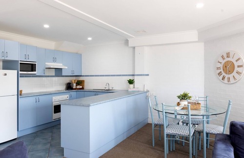 Mollymook Apartment | Experience Breakers 6: Oceanfront Bliss in Mollymook