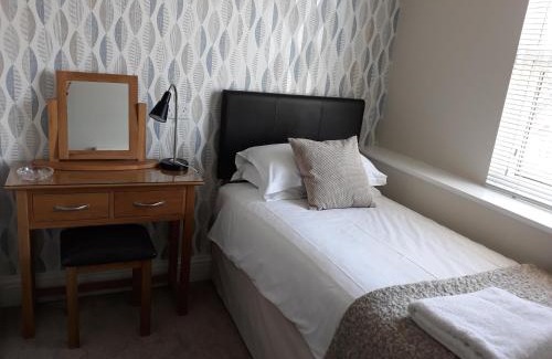 Eastbourne Bed & Breakfast | Oceanfront Breakers Bed and Breakfast: Rated 10/10 Stay!