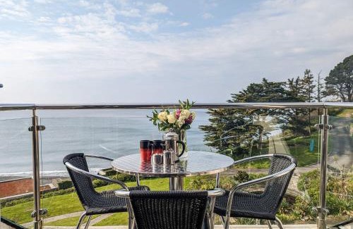 Seaton House | Relax at Breakers - Mount Brioni with Oceanfront Views