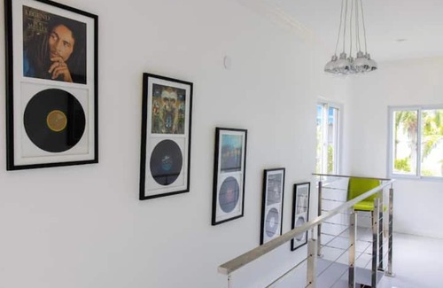 Montego Bay Apartment | Indulge in a Breakfast and Elegant Stay Experience