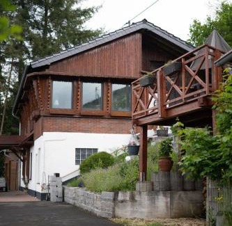Horschhausen Bed & Breakfast | Indulge in Breakfast in Bed with Oceanfront Views