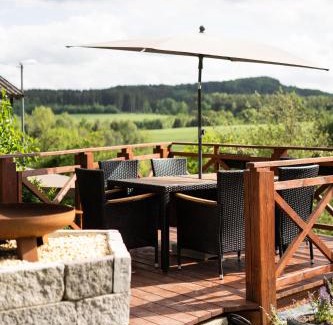 Horschhausen Bed & Breakfast | Indulge in Breakfast in Bed with Oceanfront Views
