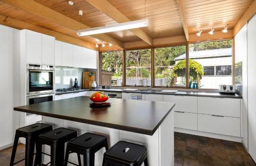 Breamlea House | Oceanview Retreat at Breamlea Beach House 3 for Families