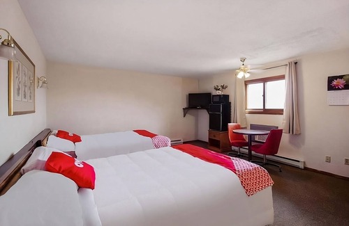 Cheyenne Wells House | Refreshing Getaway: Pet-Friendly Units with Pool Access