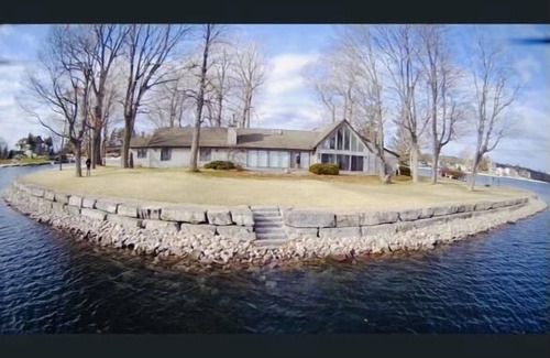 Alexandria Bay House | Captivating Views of the St. Lawrence River with Spa Access