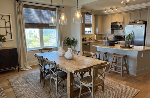Saint Simons Island Condo | Captivating Ocean Views with Inviting Lanai Retreat