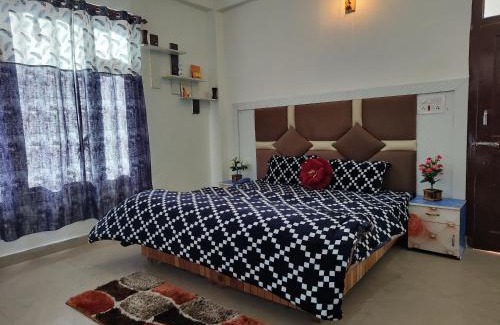 Kasol House | Cozy Breathe Inn: Oceanfront Pet-Friendly Retreat