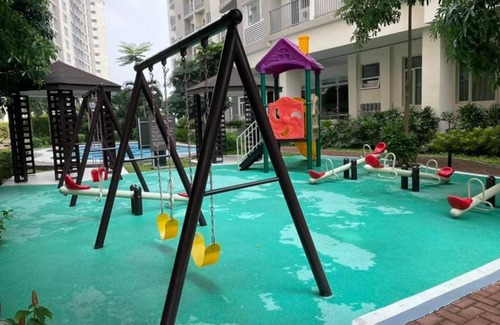 Las Pinas Apartment | Relaxing Staycation at South Residences with Pool Access