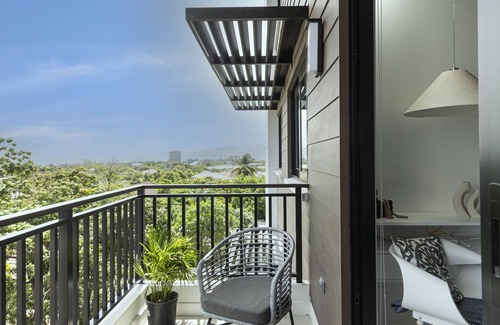 New Kingston Apartment | Top-Rated Breathing Space - VIA at Braemar with Ocean Views