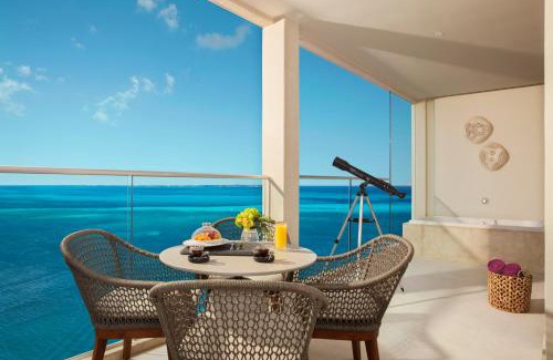 Zona Hotelera Resort | Indulgent Escape at Breathless Cancun Soul Resort & Spa