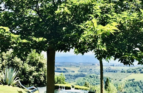 Lucardo House | Unforgettable Chianti Hills Views with Spa & Family Amenities