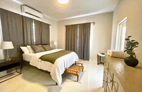 Parque Apartment | Beautiful Beachside 3-Br Apartment with Family Amenities