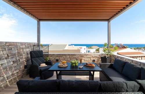 Gennadi Apartment | Scenic Apartment with Beach Views - Family-Friendly Retreat