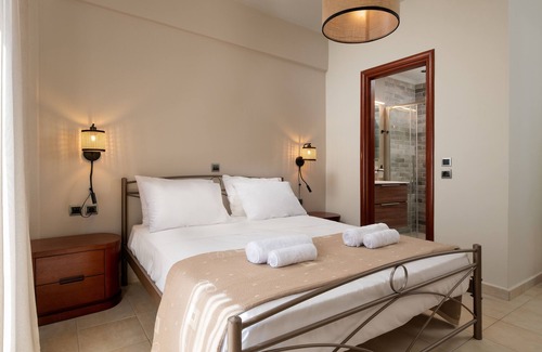 Gennadi Apartment | Scenic Apartment with Beach Views - Family-Friendly Retreat