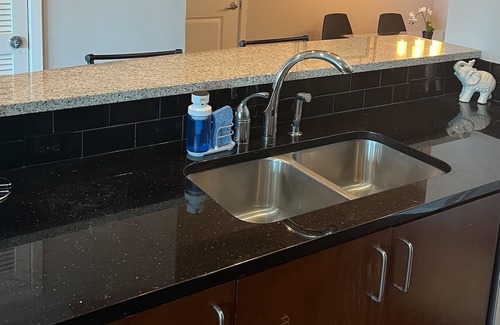 Atlantic Station Area House | Captivating ATL Views with Pool and Pet-Friendly Amenities