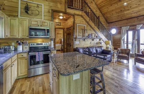 Hidden Lake Cabin | Scenic Blue Ridge Mountain Retreat with Sunset Views