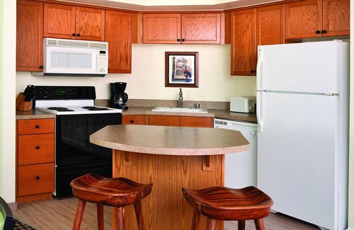 Angels Camp Resort | Unforgettable Views with Pool, Spa, and Family-Friendly Amenities