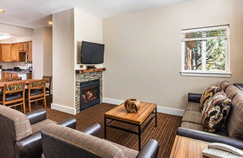 Estes Park Resort | Incredible Views and Family-Friendly Amenities Await!