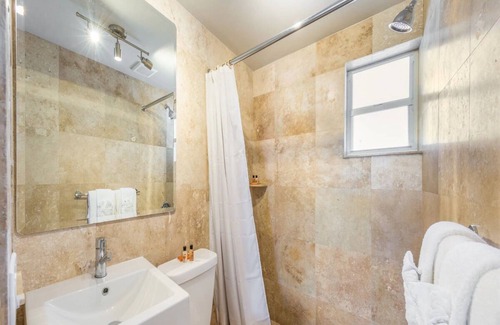 Islamorada Hotel | Breathtaking Island Oasis! Relaxing Studio w/Resort amenities & Gulf views!