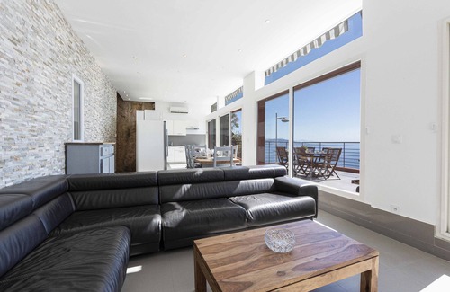 Theoule-Superieur Villa | Idyllic Sea-View Villa Retreat in Théoule sur Mer