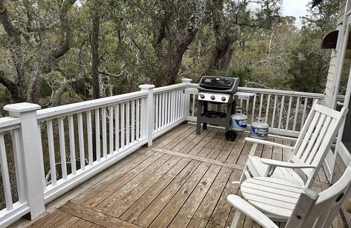 Bald Head Island House | Experience Scenic Marsh Views at Bald Head Island Hotel