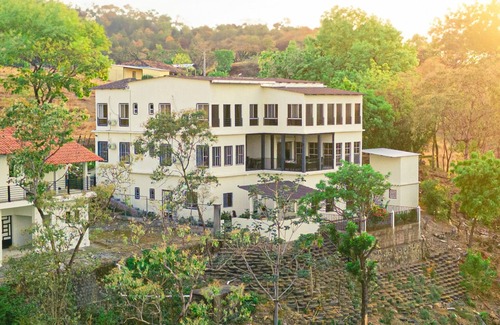 El Amatillo House | Experience Scenic Mountain Views in La Union, El Salvador
