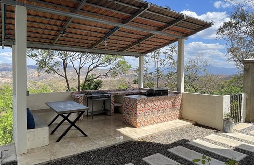 El Amatillo House | Experience Scenic Mountain Views in La Union, El Salvador