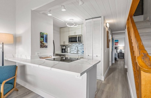 Maalaea Condo | Unforgettable Oceanfront Escape with Pool and Hot Tub